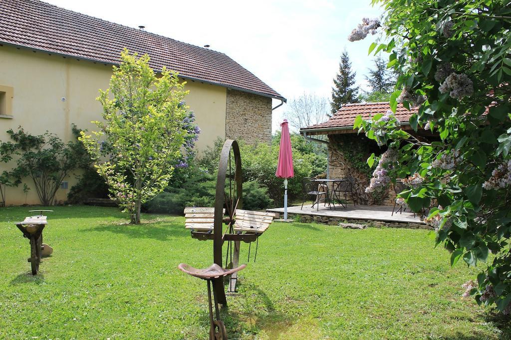 Bed and Breakfast La Bicyclette Fleurie à Villemoirieu Extérieur photo