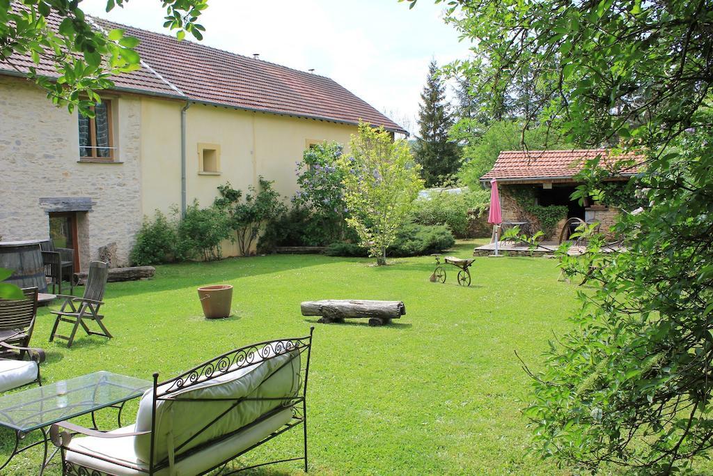 Bed and Breakfast La Bicyclette Fleurie à Villemoirieu Extérieur photo