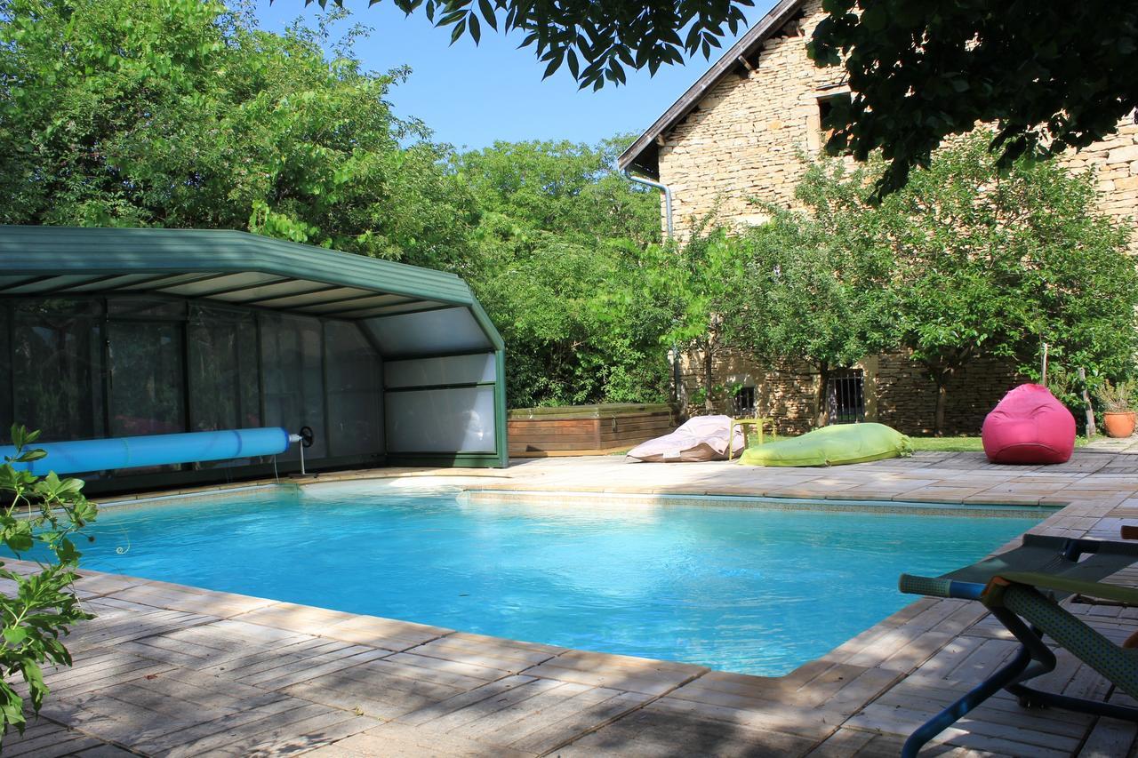 Bed and Breakfast La Bicyclette Fleurie à Villemoirieu Extérieur photo