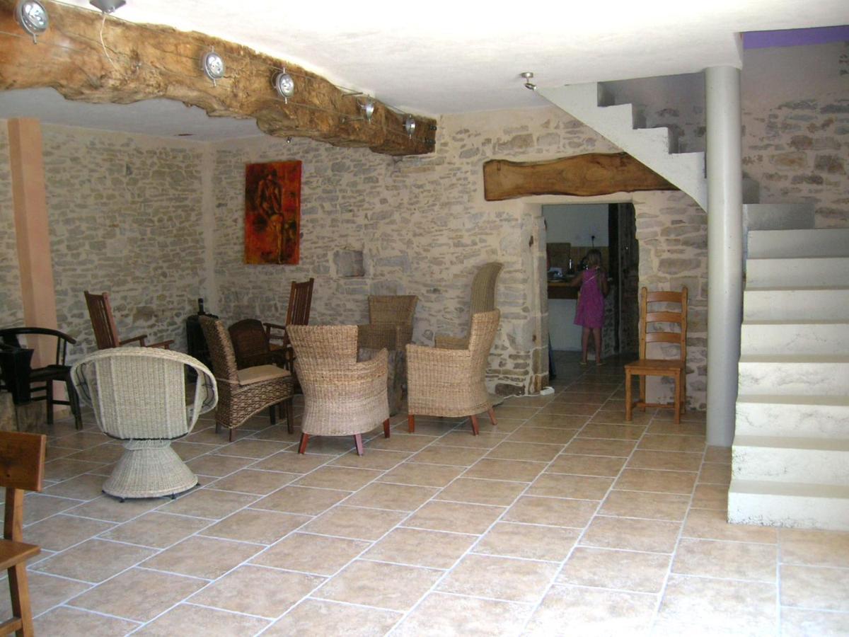 Bed and Breakfast La Bicyclette Fleurie à Villemoirieu Extérieur photo